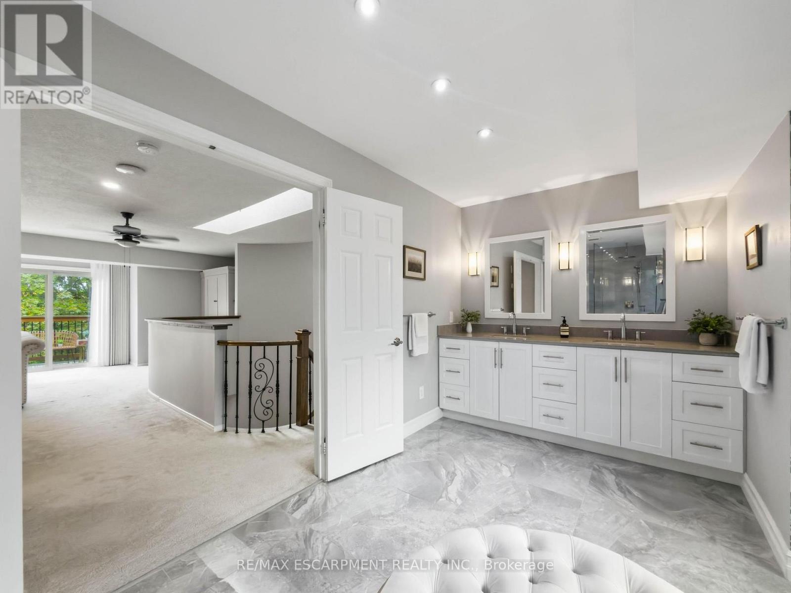 45 TRADEWIND DRIVE - 39