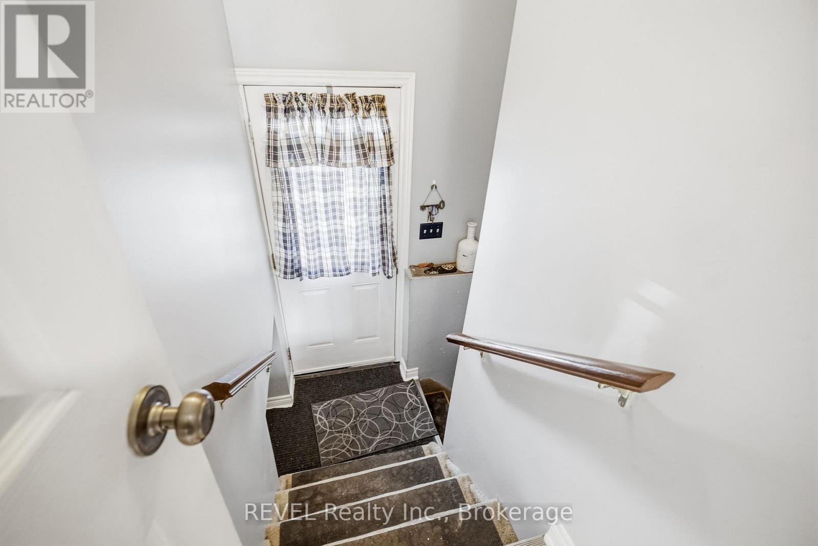 9 CAMBRIDGE AVENUE - Image 17
