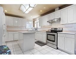 12865 63a Avenue, Surrey, BC V3X3S9 Photo 13