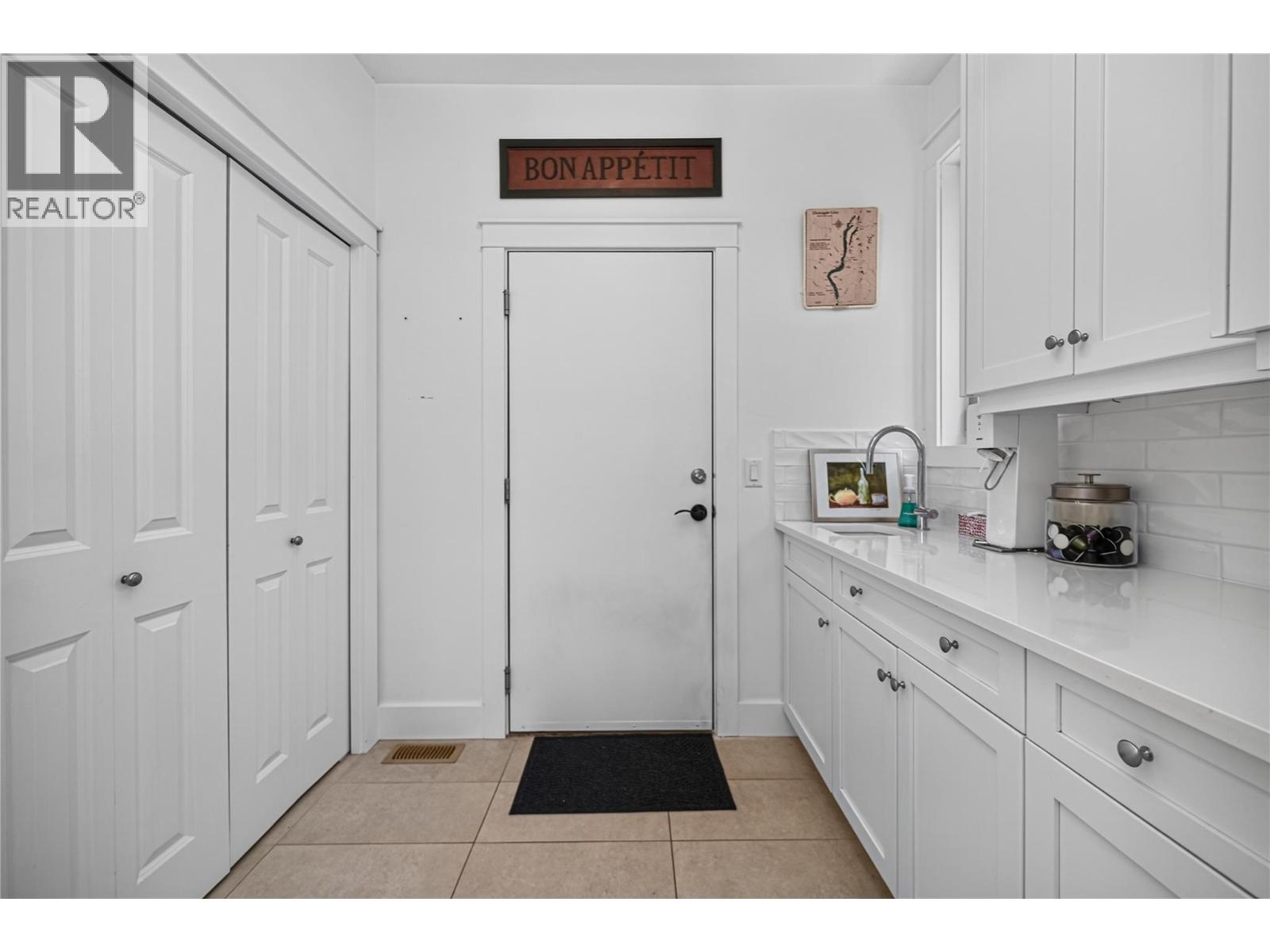 159 Dormie Park Crescent, Vernon