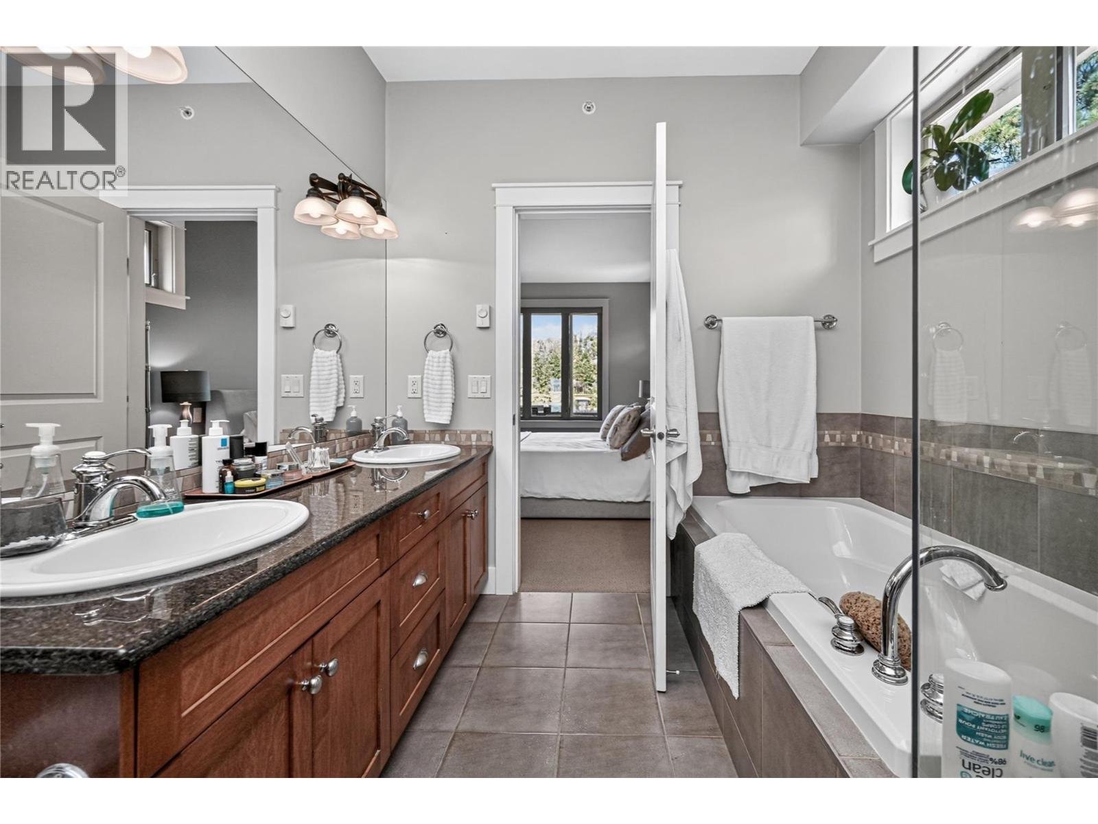 159 Dormie Park Crescent, Vernon