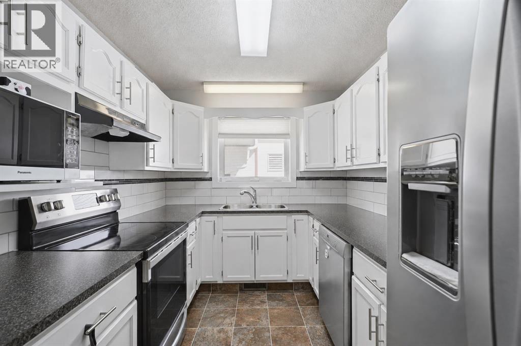 Listing photo – 5016 48 Street, Innisfail