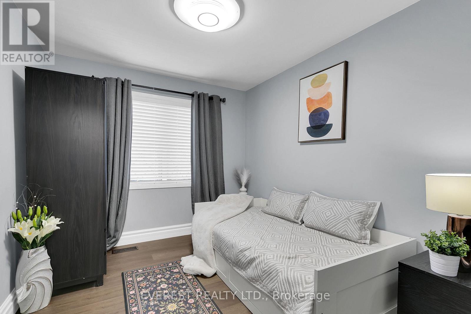 3992 LONGFELLOW AVENUE - 20