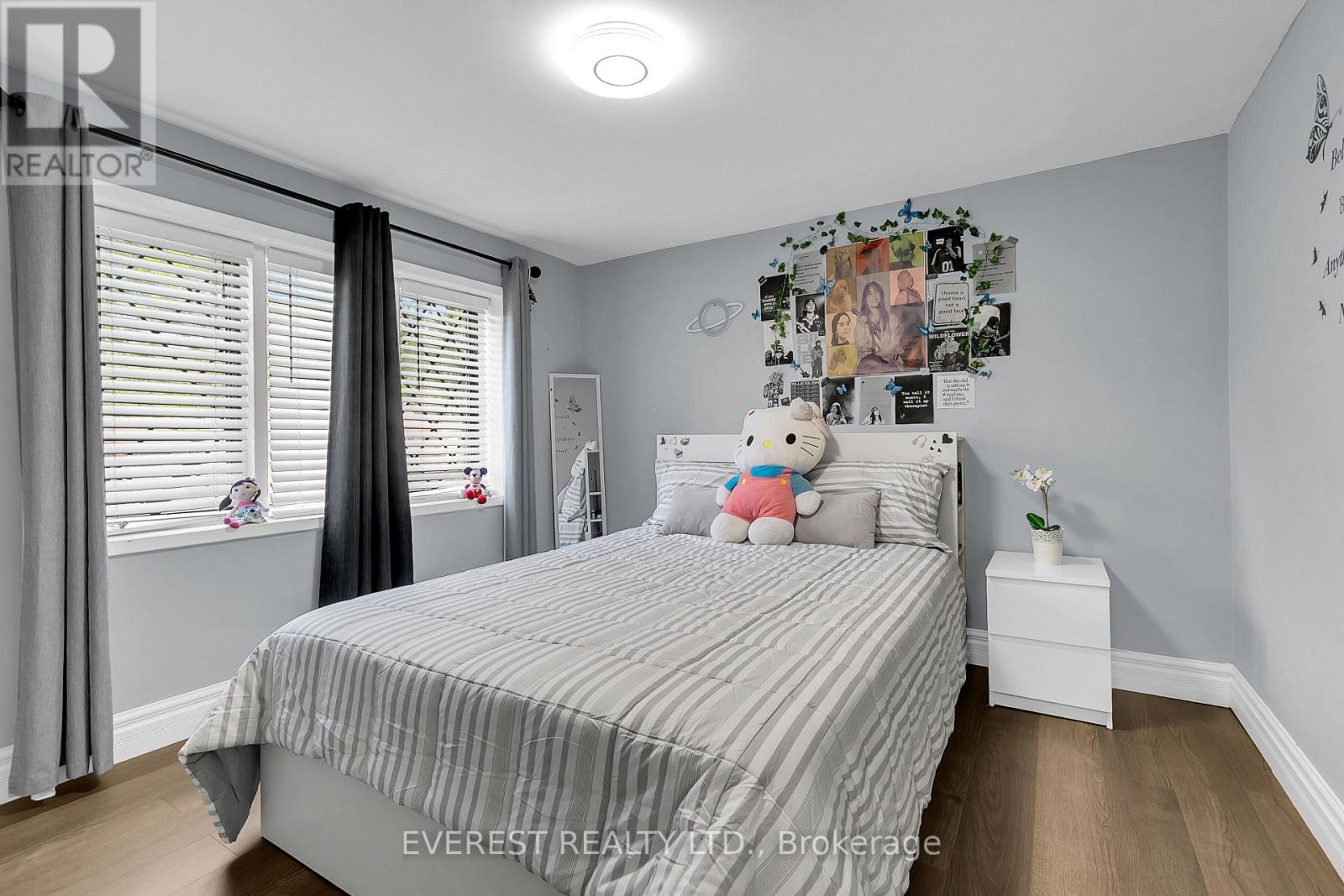 3992 LONGFELLOW AVENUE - 16