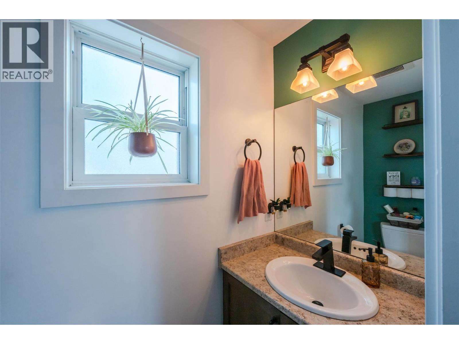 #102 707 REVELSTOKE Avenue - 11
