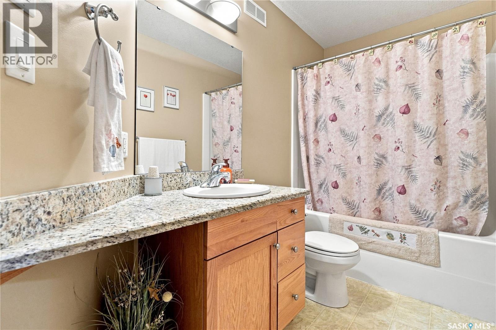 4920 DEWDNEY AVENUE - 16