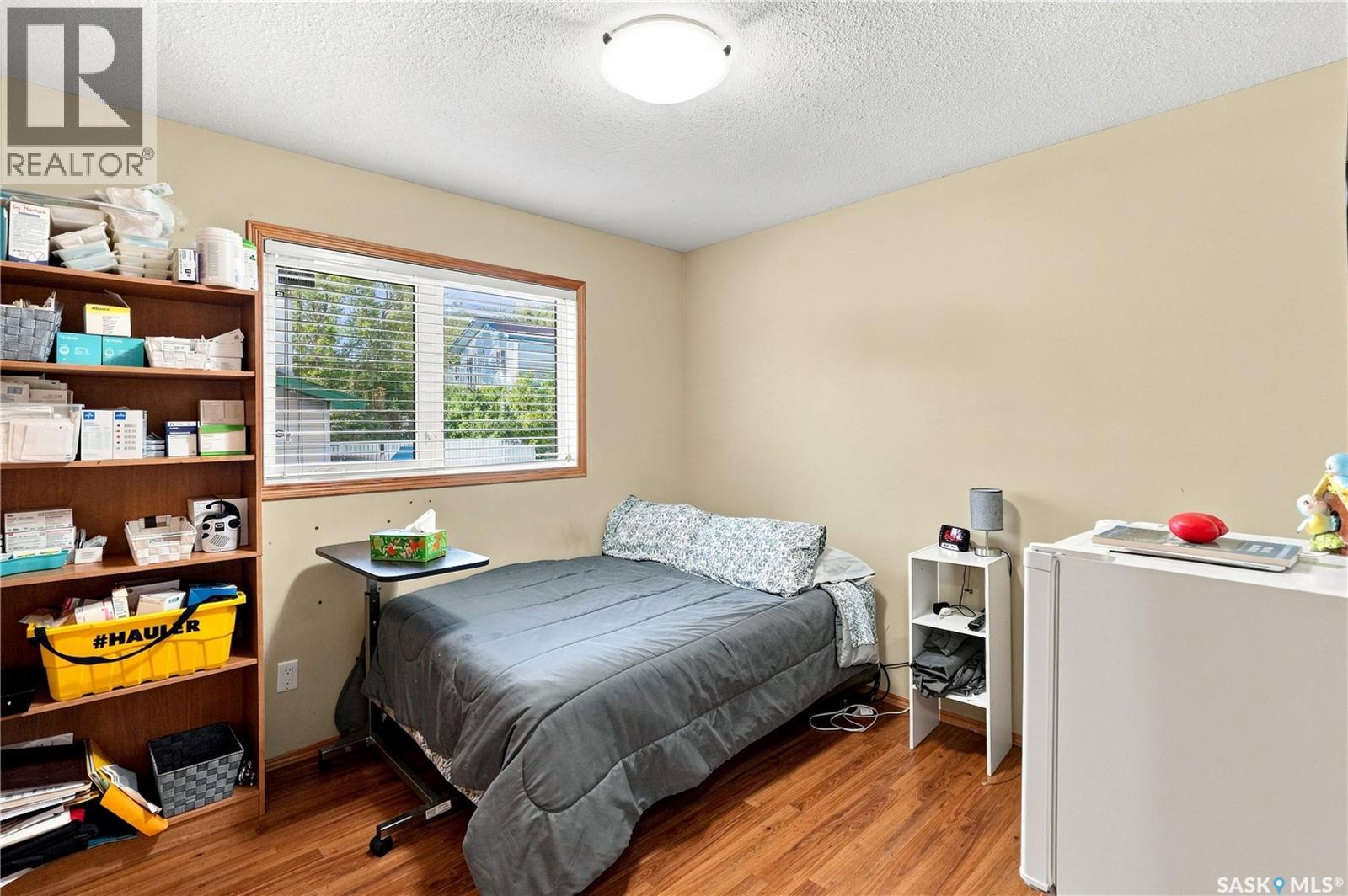 4920 DEWDNEY AVENUE - 17