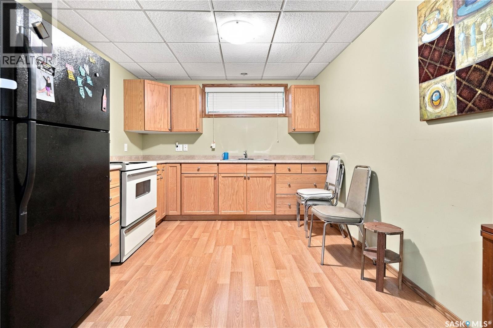 4920 DEWDNEY AVENUE - Image 28