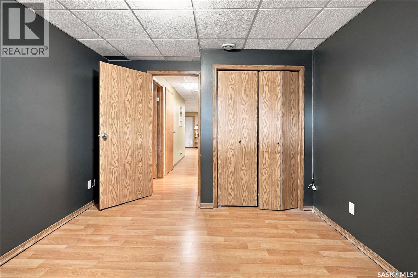 4920 DEWDNEY AVENUE - Image 34
