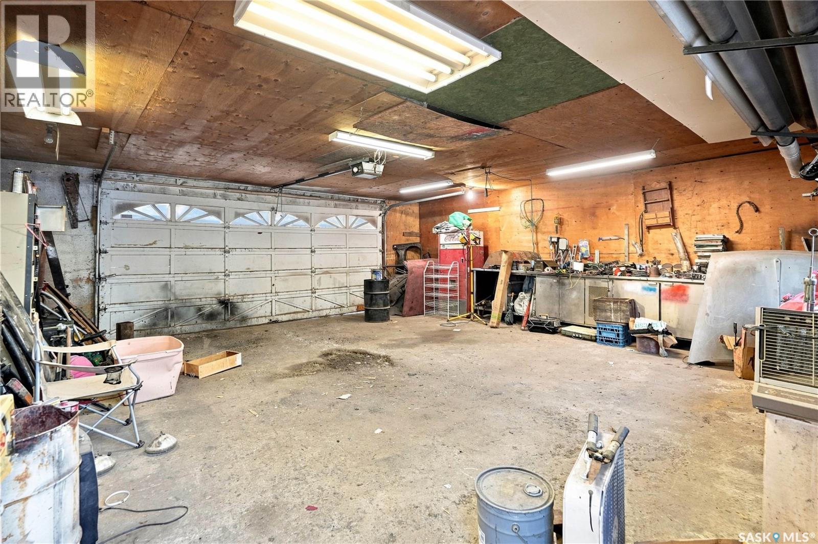 4920 DEWDNEY AVENUE - 37