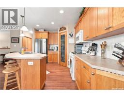 4pc Bathroom - 4920 Dewdney Avenue, Regina, SK S4T1B8 Photo 11