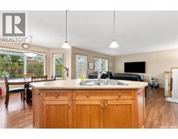 4pc Ensuite bath - 4920 Dewdney Avenue, Regina, SK S4T1B8 Photo 12