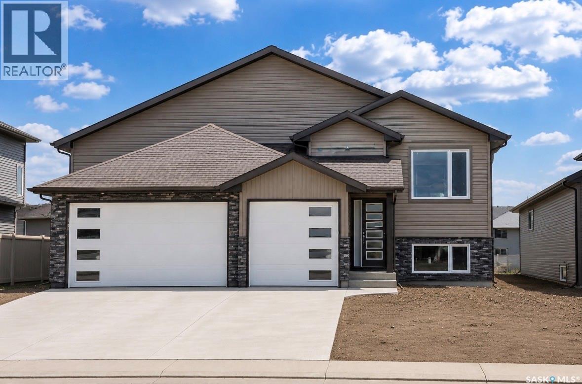 216 Veterans DRIVE - 1