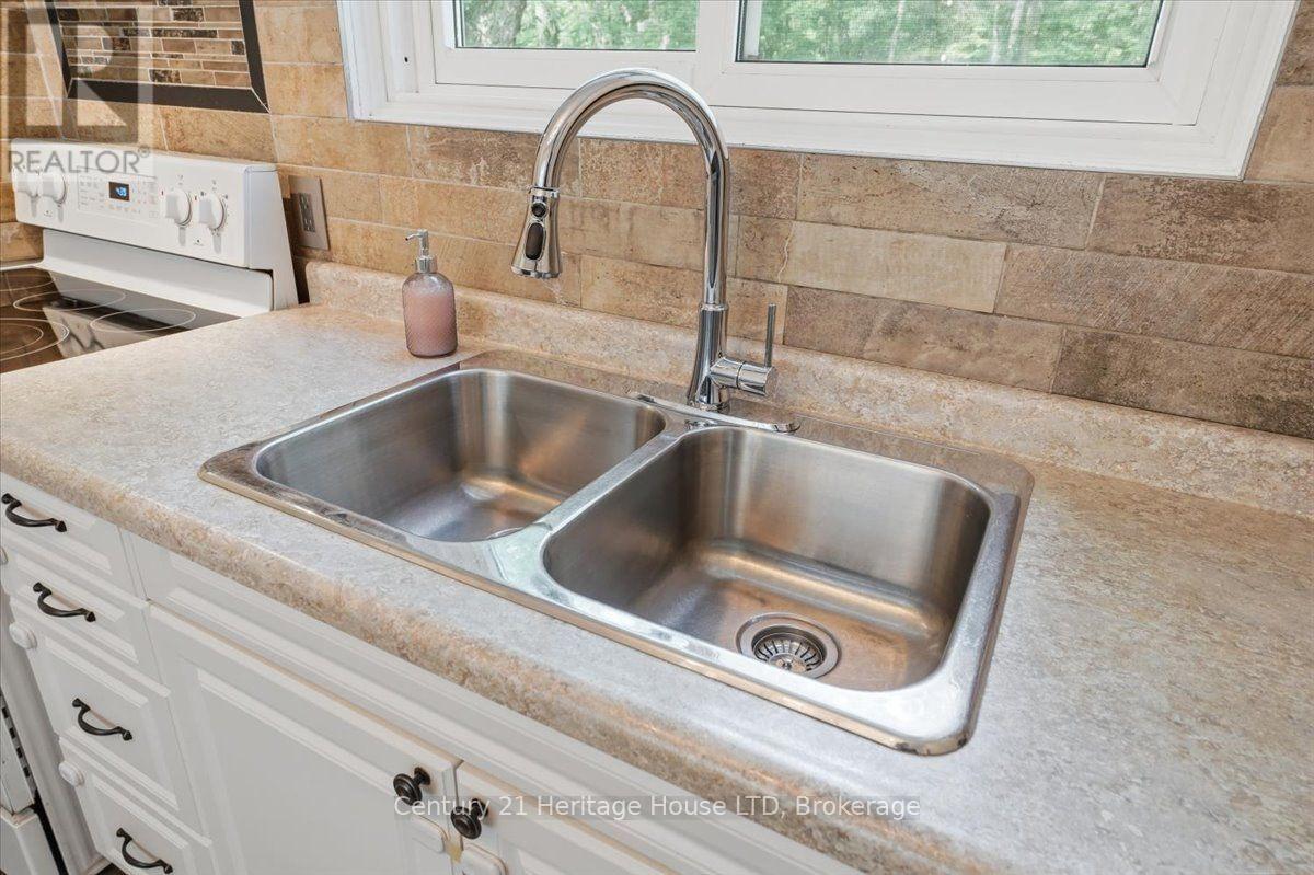 63 SILVAN DRIVE - Image 17