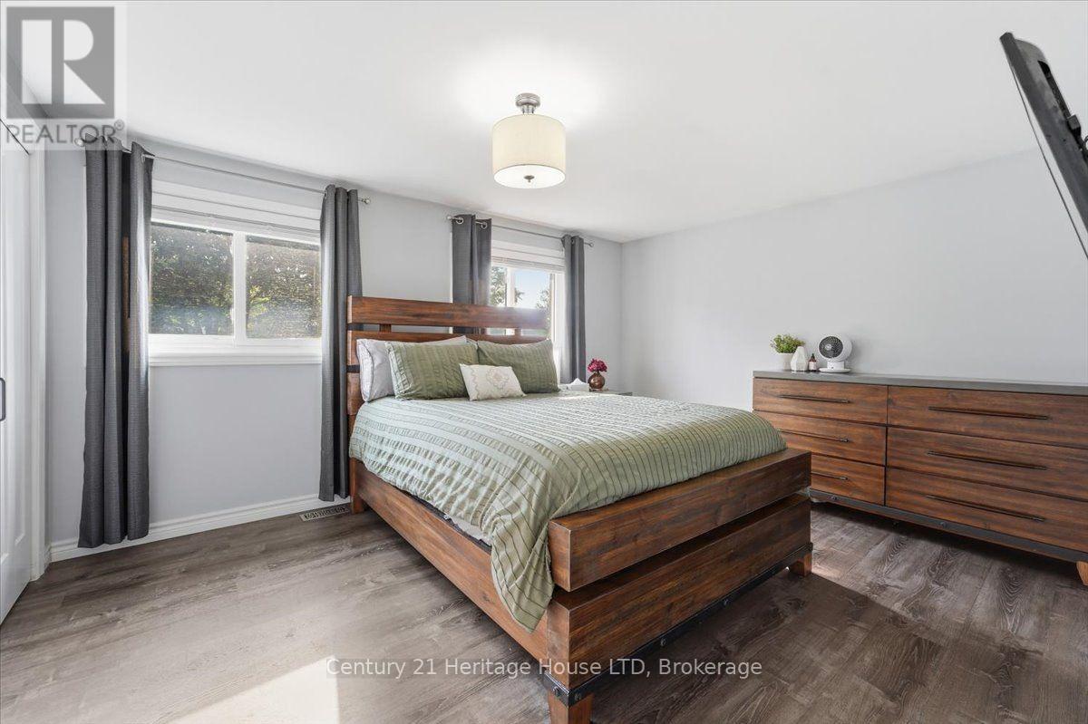 63 SILVAN DRIVE - 20