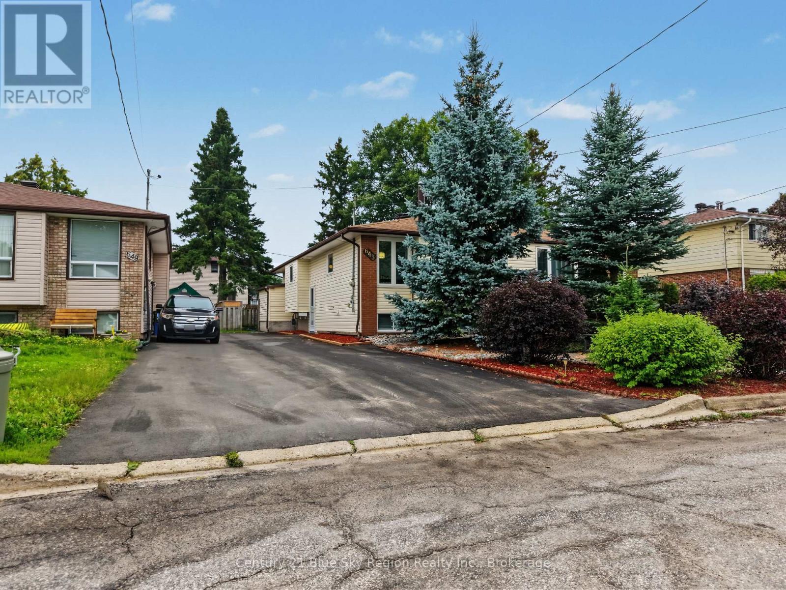 643 ROBARTS AVENUE - Image 3