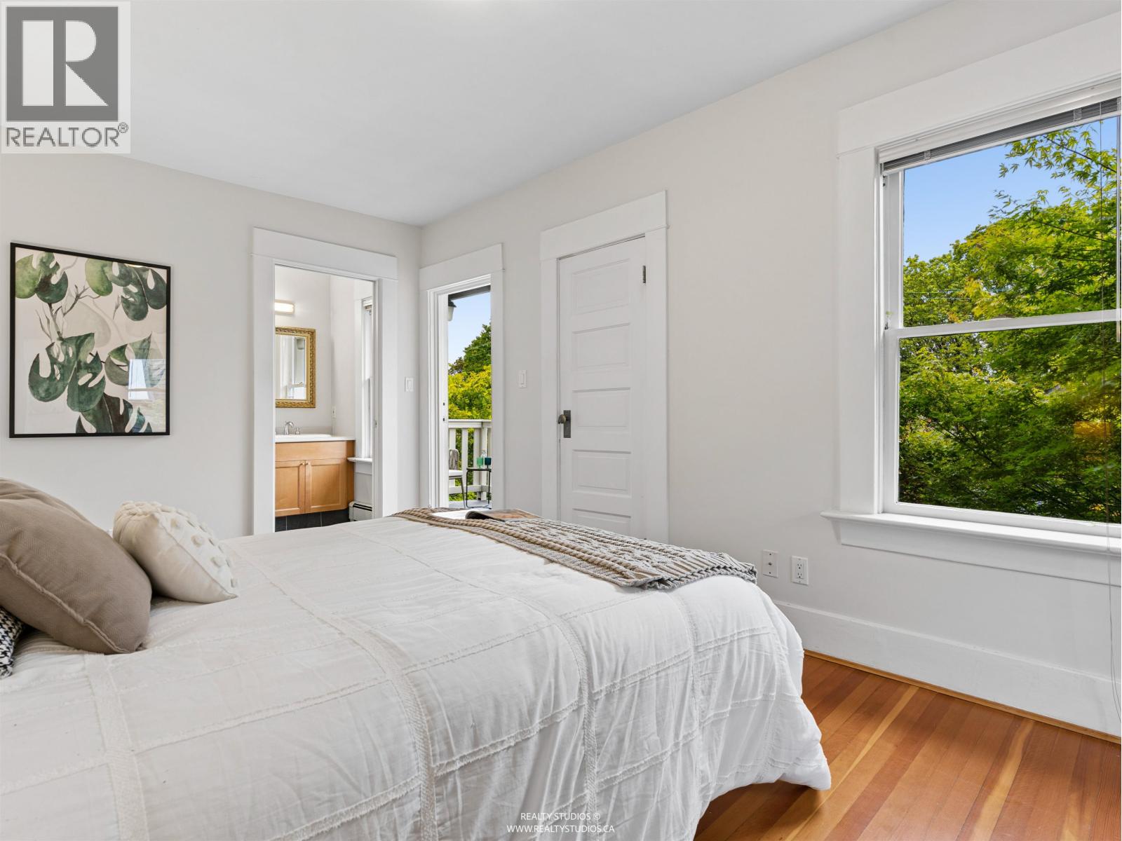 559 W 18TH AVENUE, Vancouver