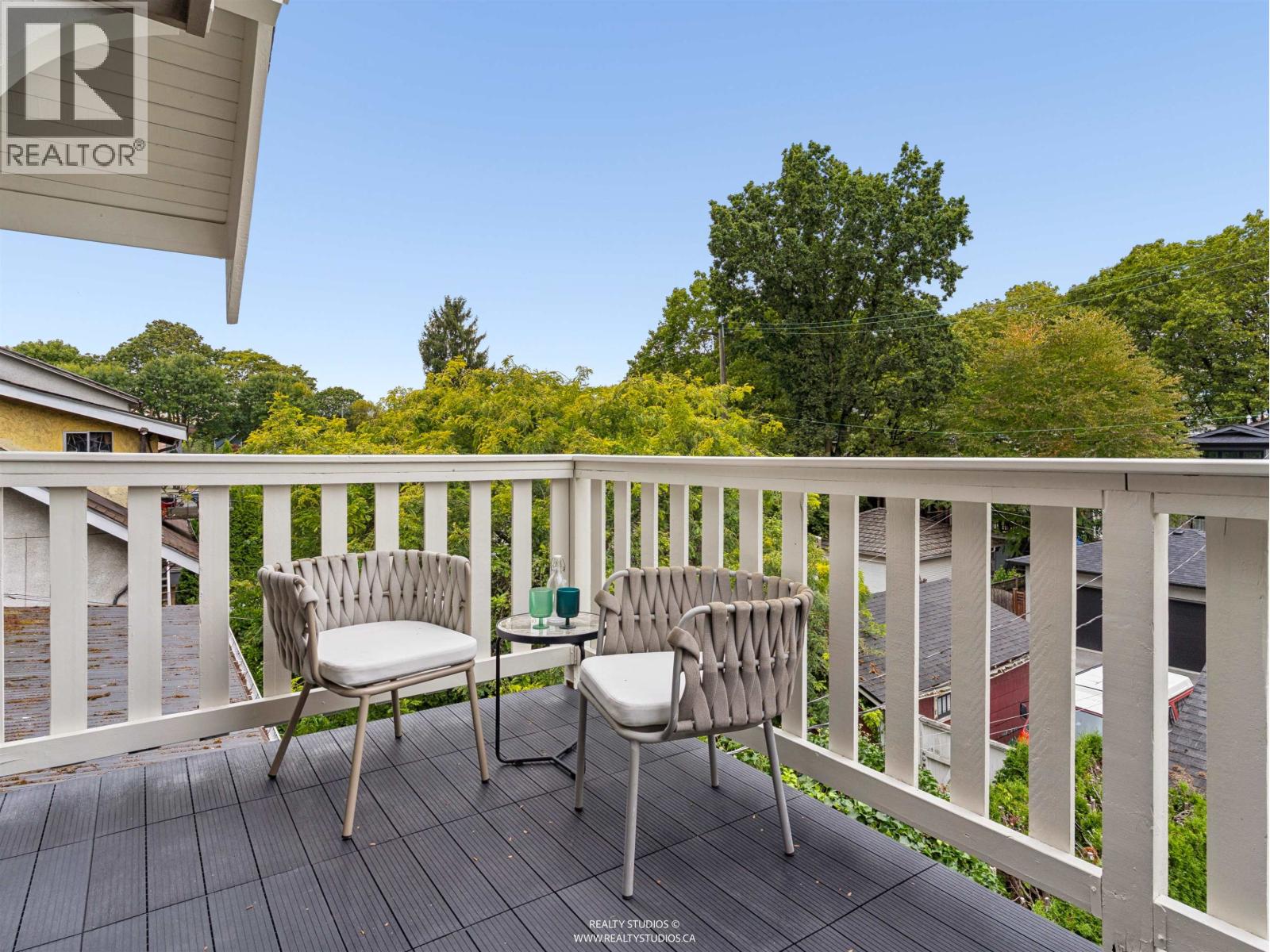 559 W 18TH AVENUE, Vancouver
