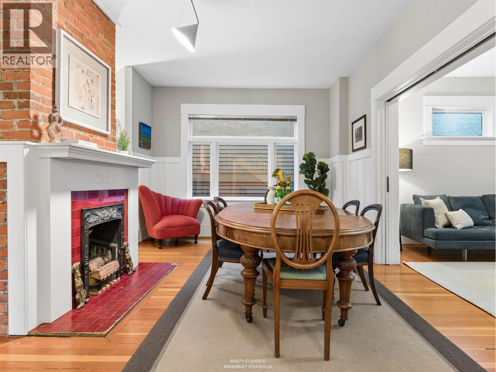 559 W 18TH AVENUE, Vancouver