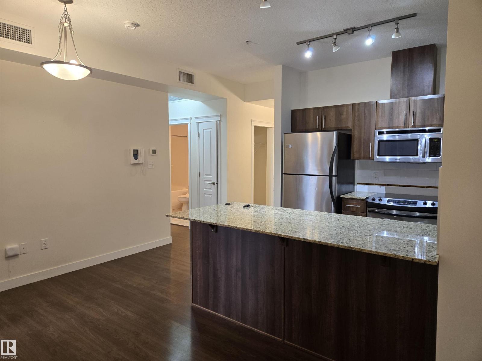 #215 10333 112 ST NW NW, Wîhkwêntôwin, Edmonton photo 5