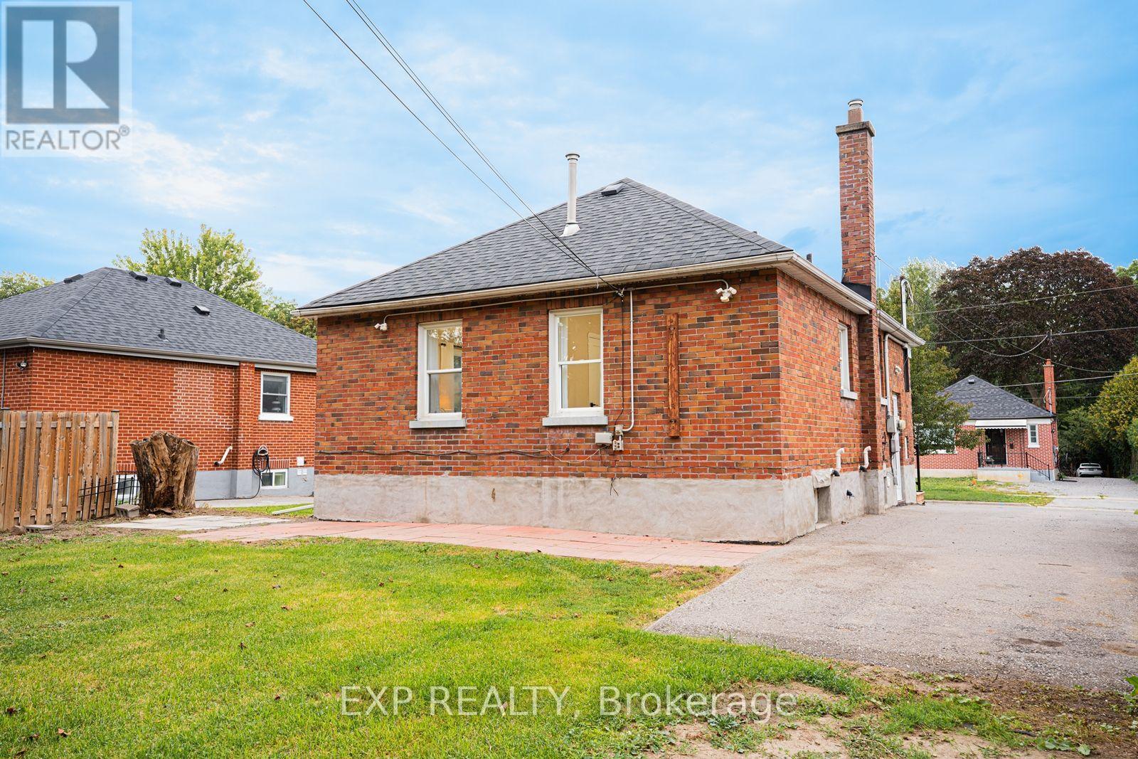 858 GRIERSON STREET - Image 37