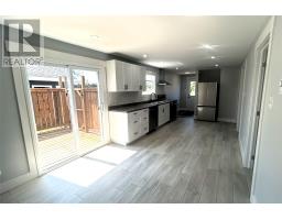 2 Pine Avenue thumbnail 6