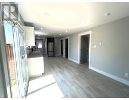 2 Pine Avenue thumbnail 9