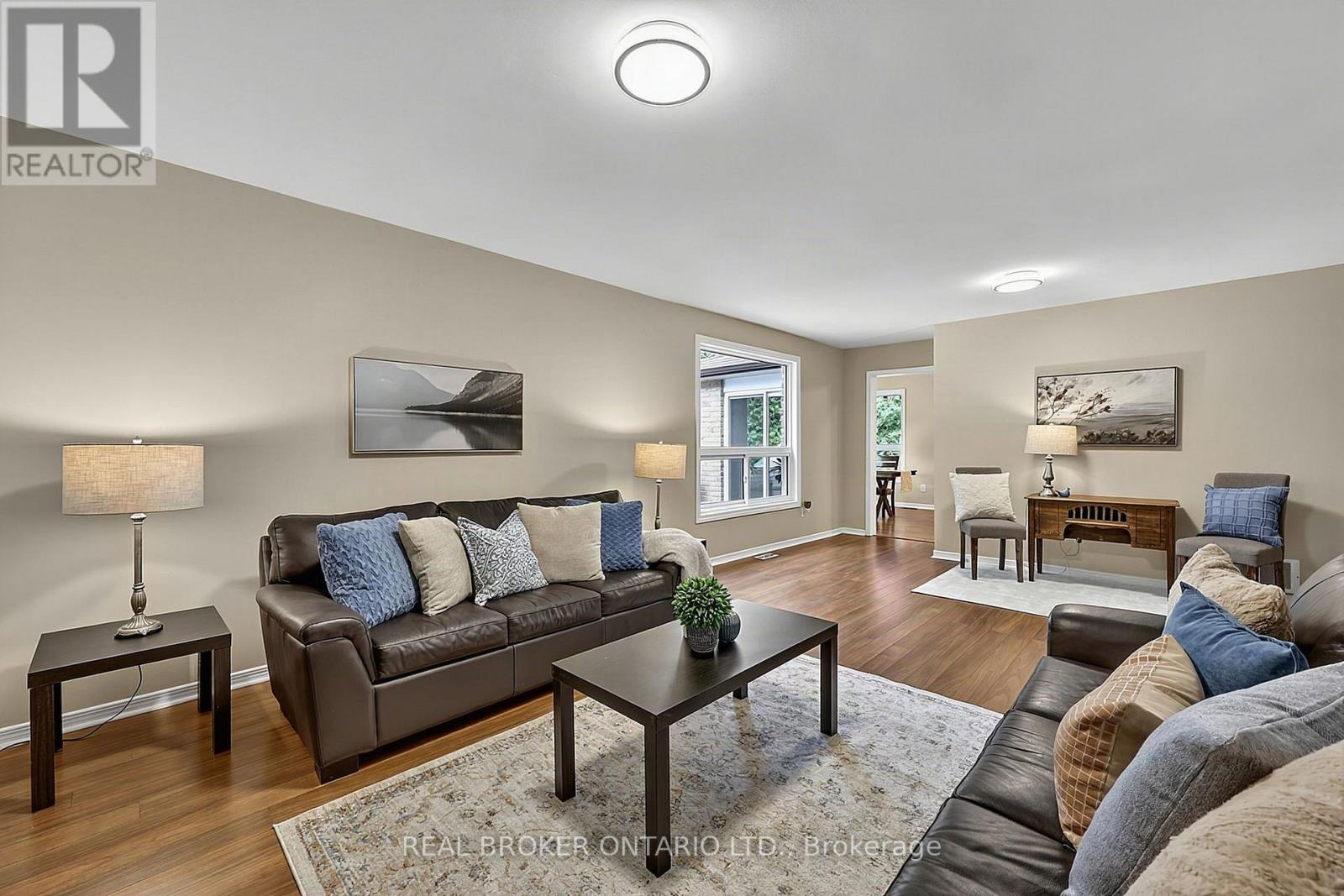 2 AMBERGLEN COURT - 10