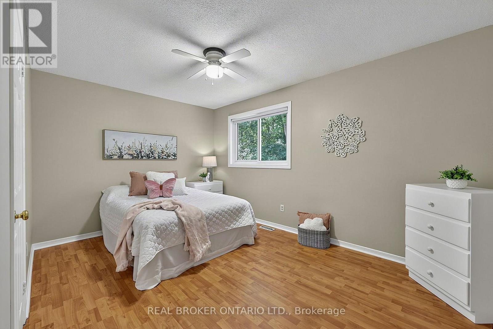 2 AMBERGLEN COURT - Image 24