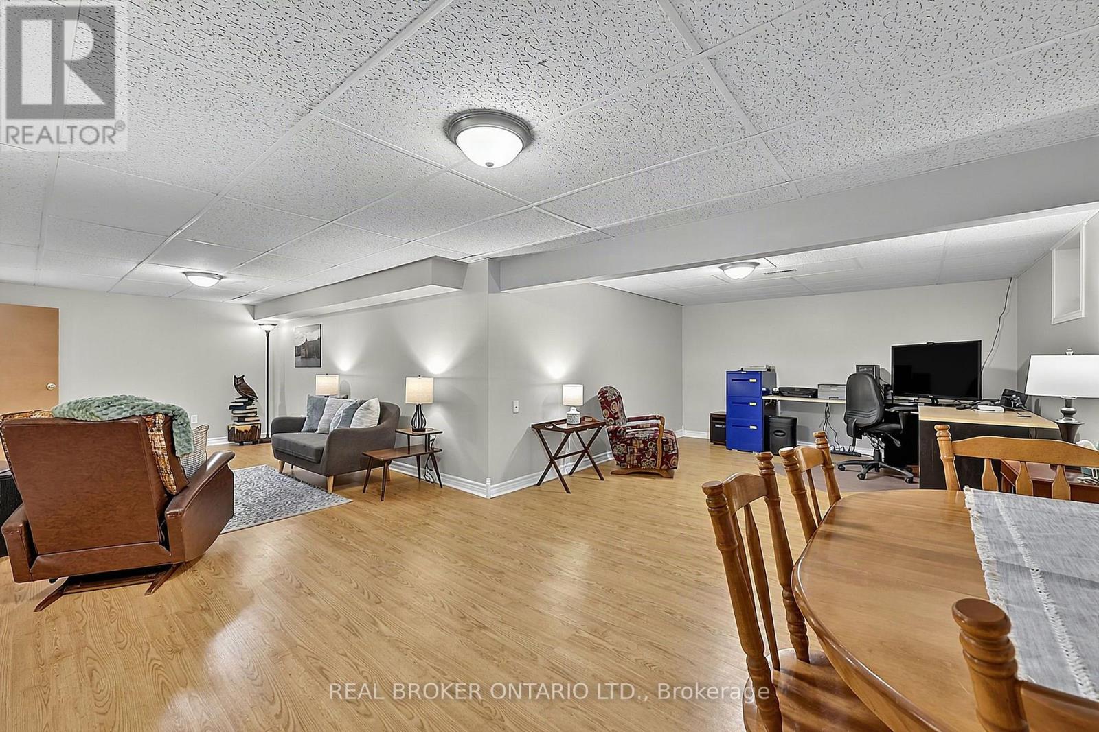 2 AMBERGLEN COURT - Image 31