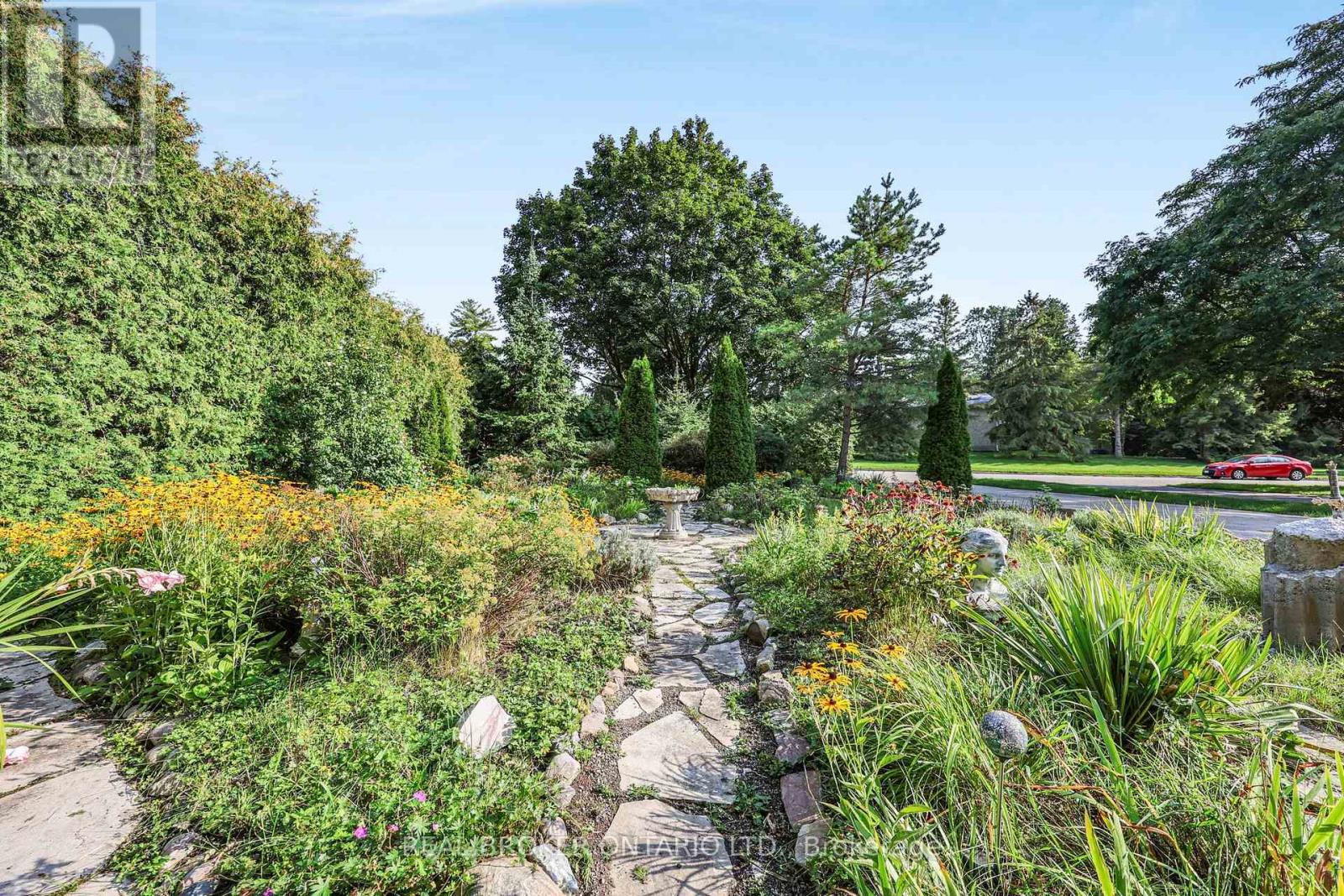 2 AMBERGLEN COURT - Image 34
