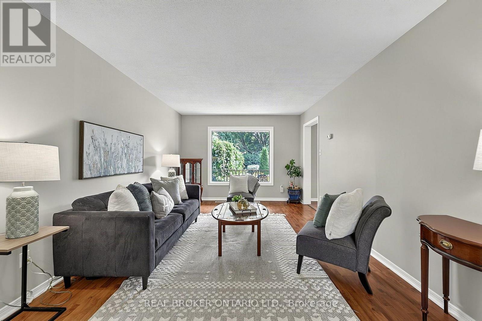 2 AMBERGLEN COURT - 5