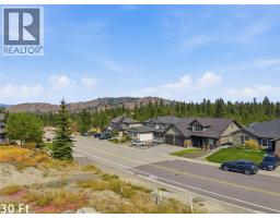 2067 Hugh Allan Drive, Kamloops, BC  Photo 15