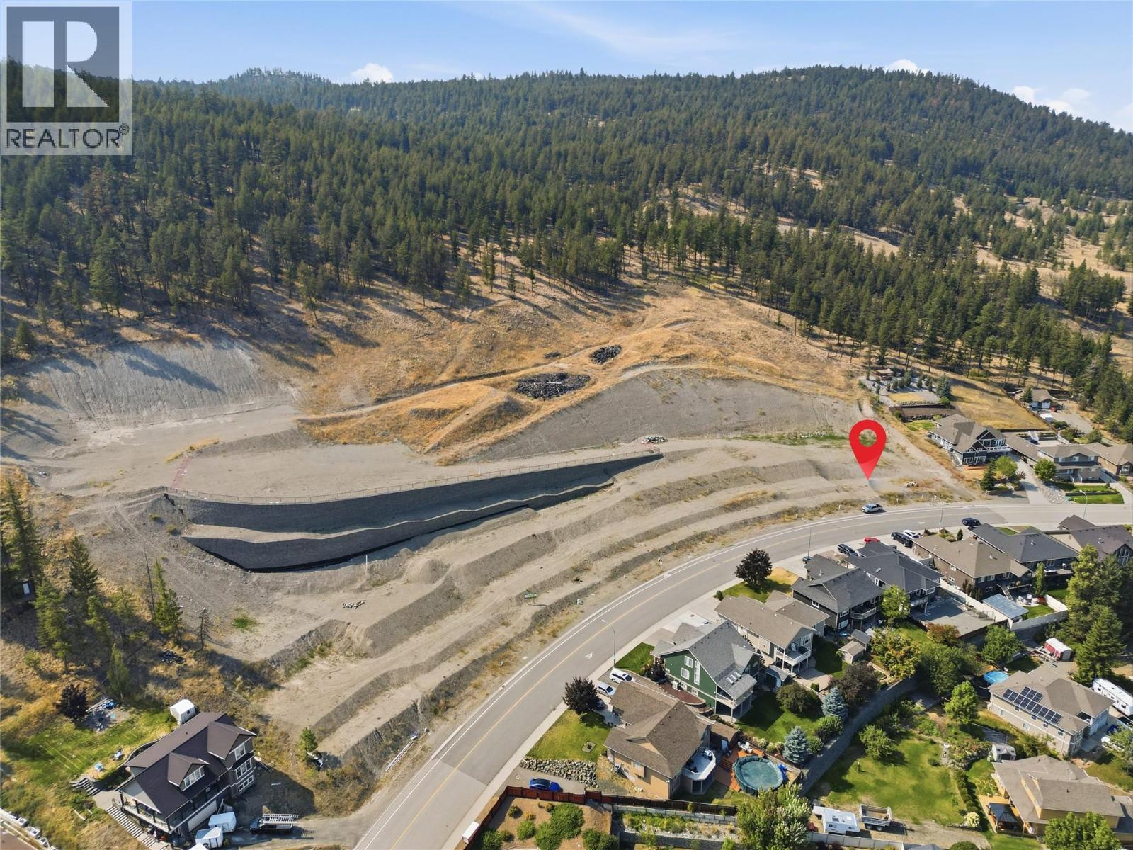 2067 Hugh Allan Drive, Kamloops, British Columbia, Kamloops, British Columbia — photo 3 of 5