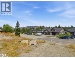 2067 Hugh Allan Drive, Kamloops, BC  Photo 13