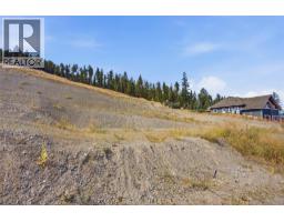 2067 Hugh Allan Drive, Kamloops, BC  Photo 17