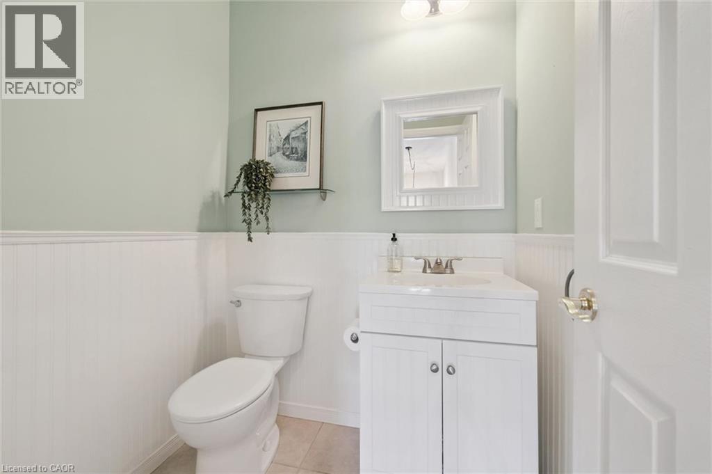 487 E ST ANDREW Street E - 21