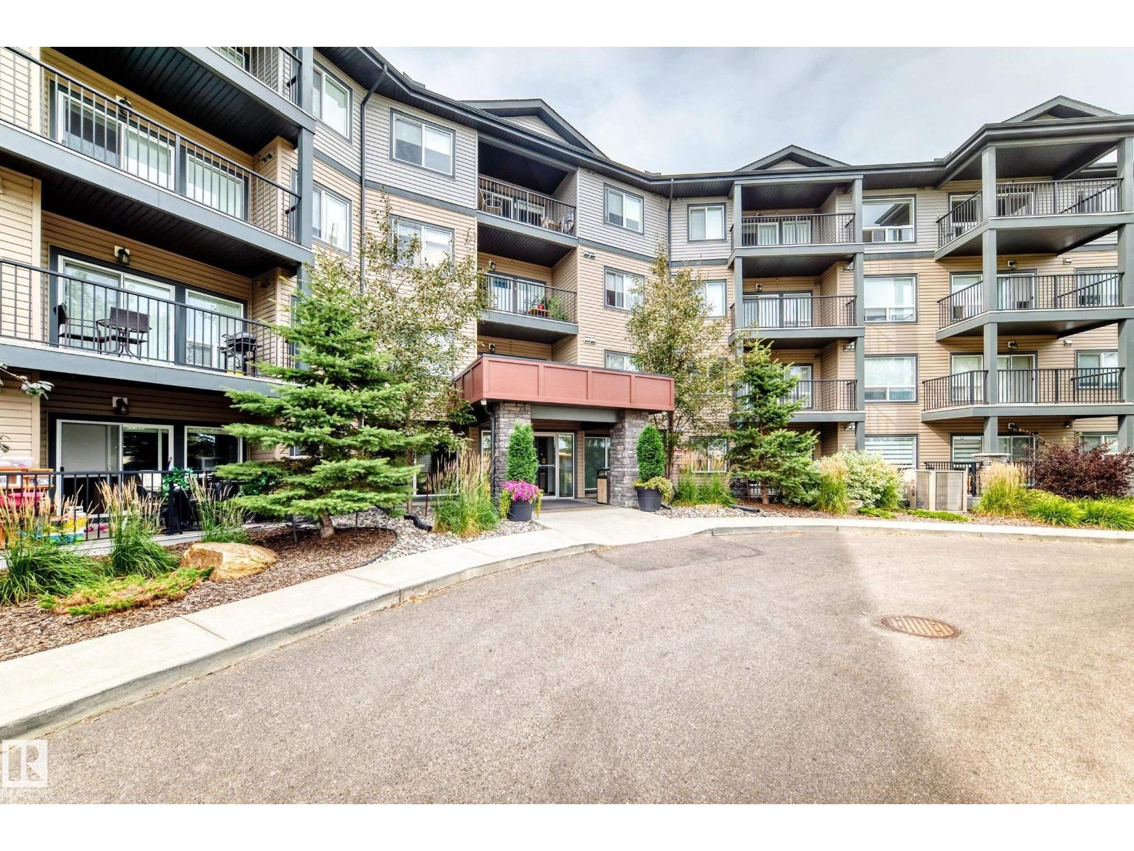 #220 11511 27 AV NW, Edmonton, Alberta, T6J7J8