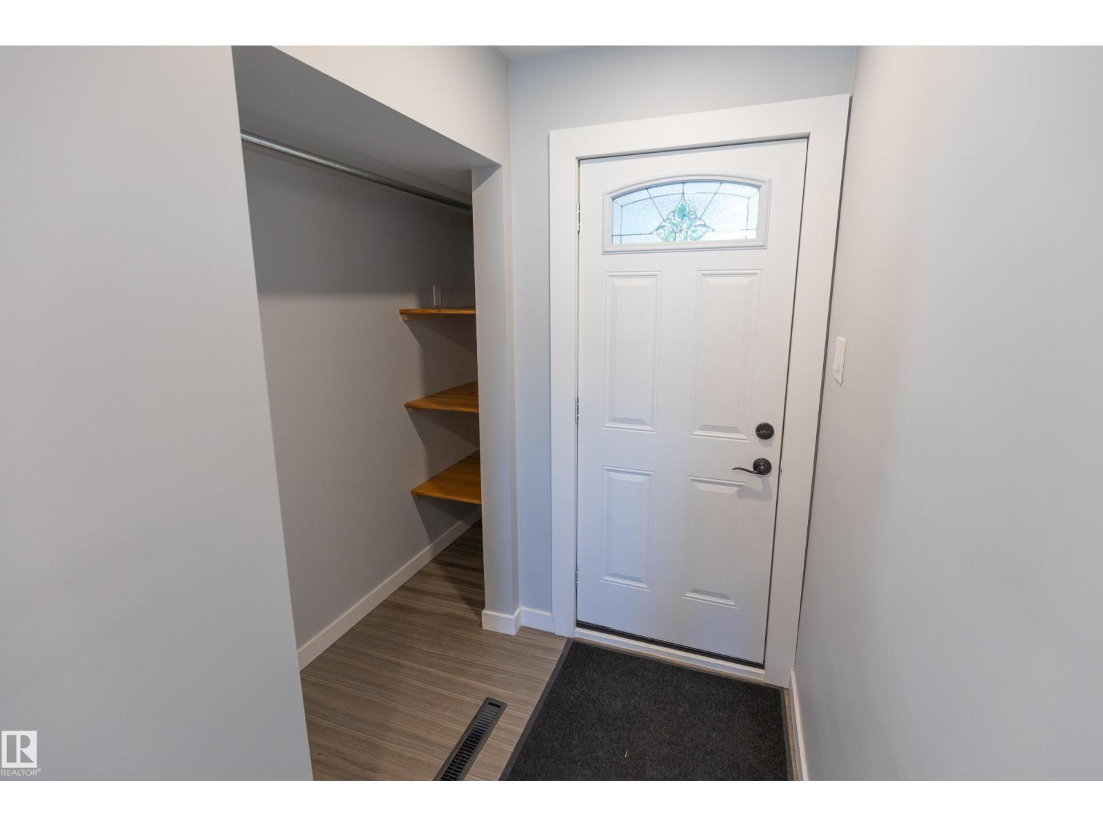 12380 132 ST NW - 4