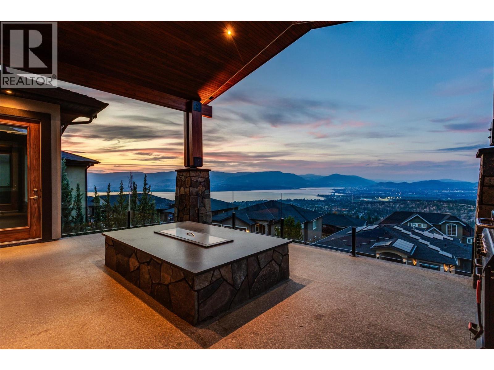 1002 Hewetson Avenue - 18