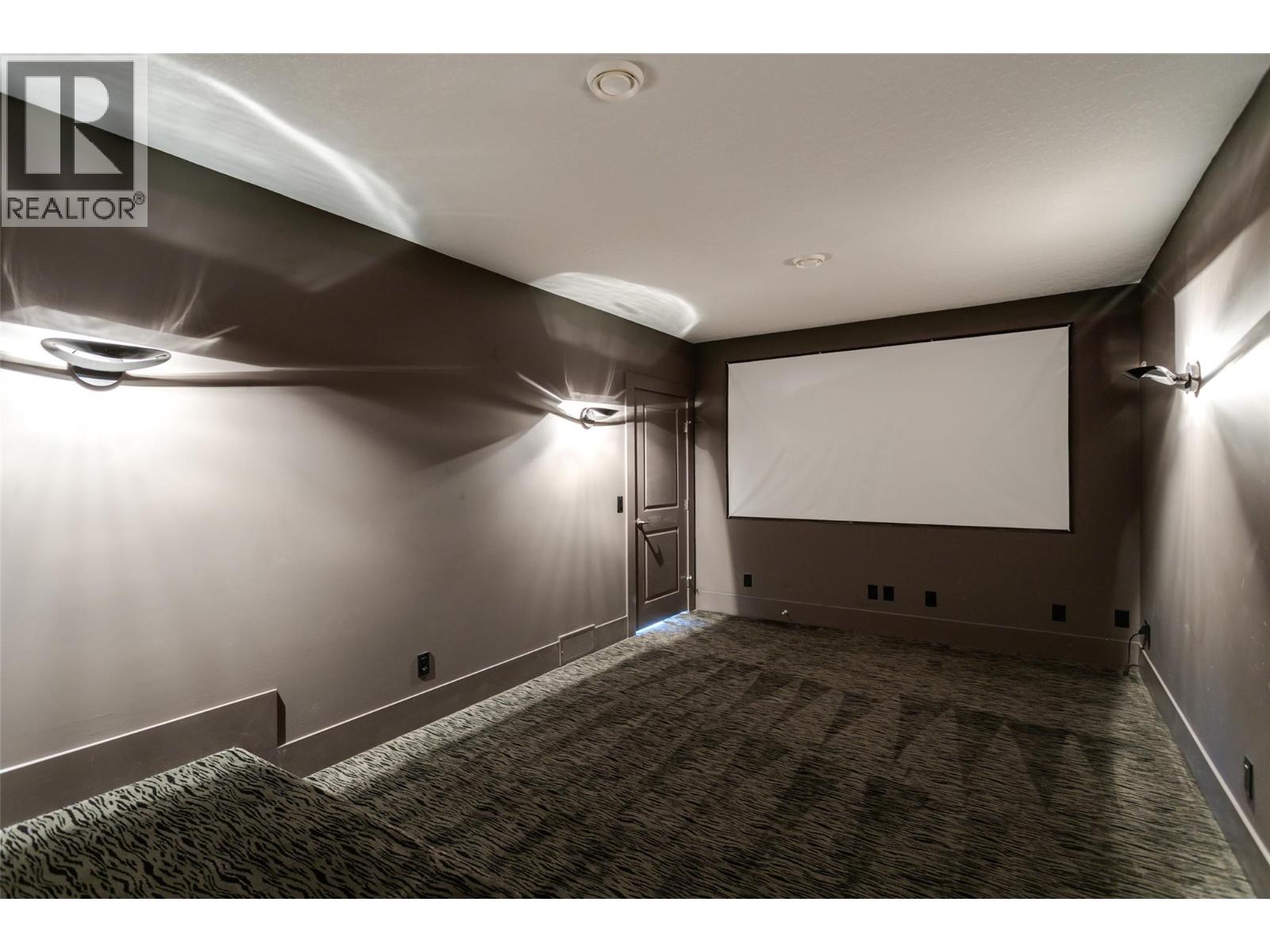 1002 Hewetson Avenue - 45