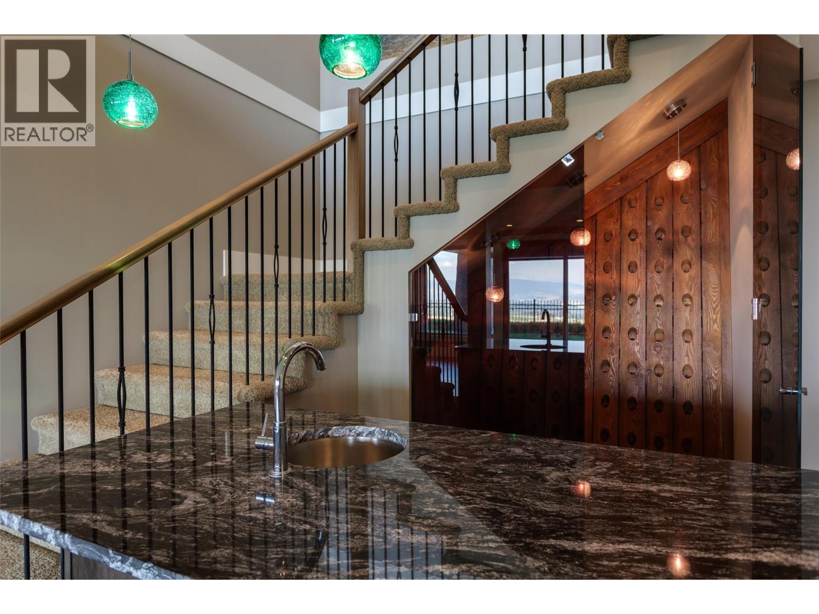 1002 Hewetson Avenue - Image 44