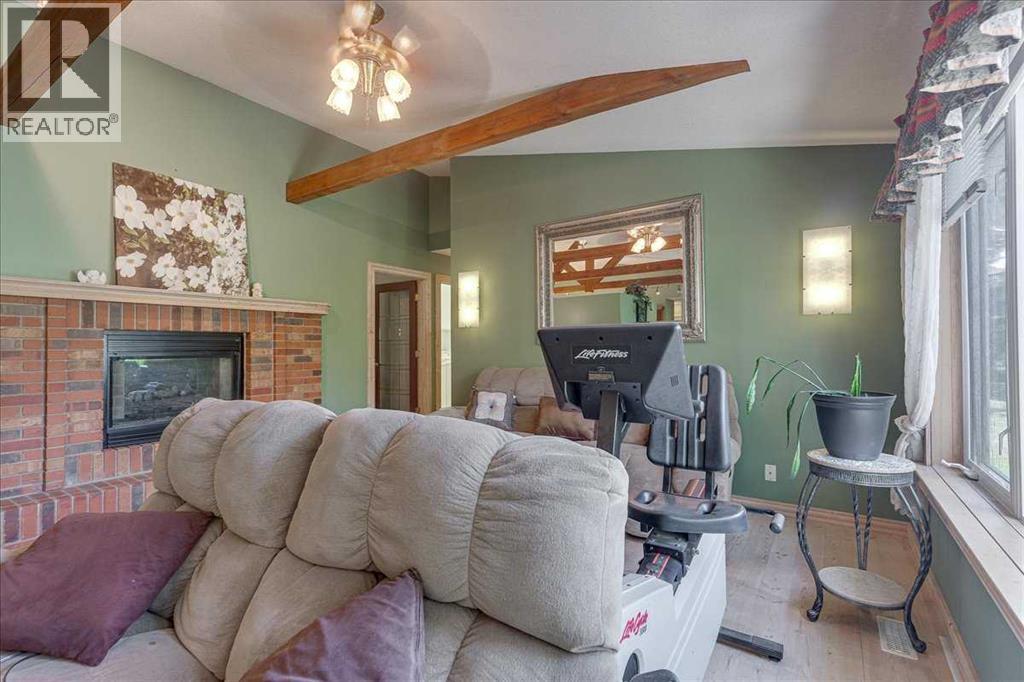 Listing photo – 38240 284 Range, Rural Red Deer County