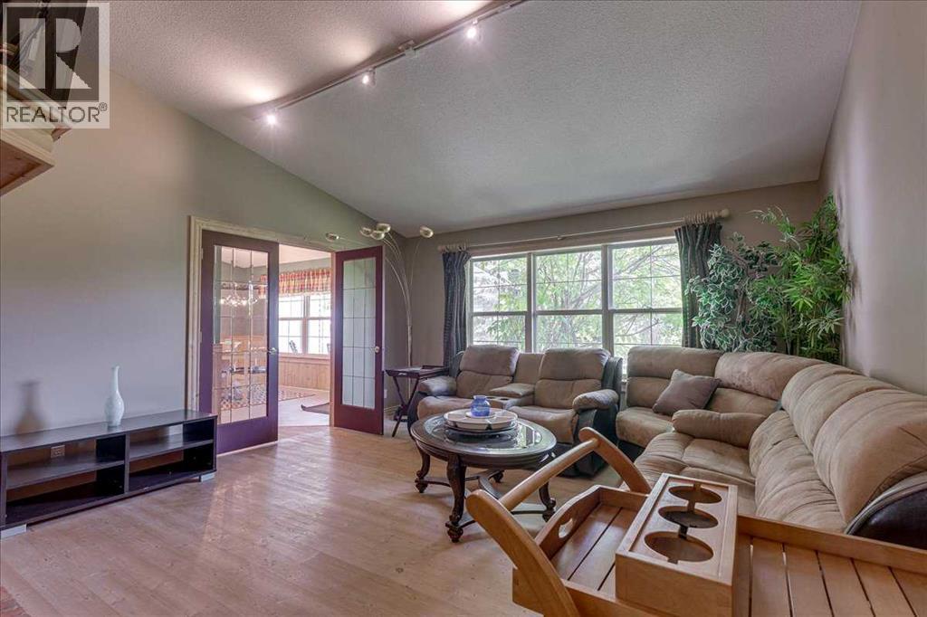Listing photo – 38240 284 Range, Rural Red Deer County