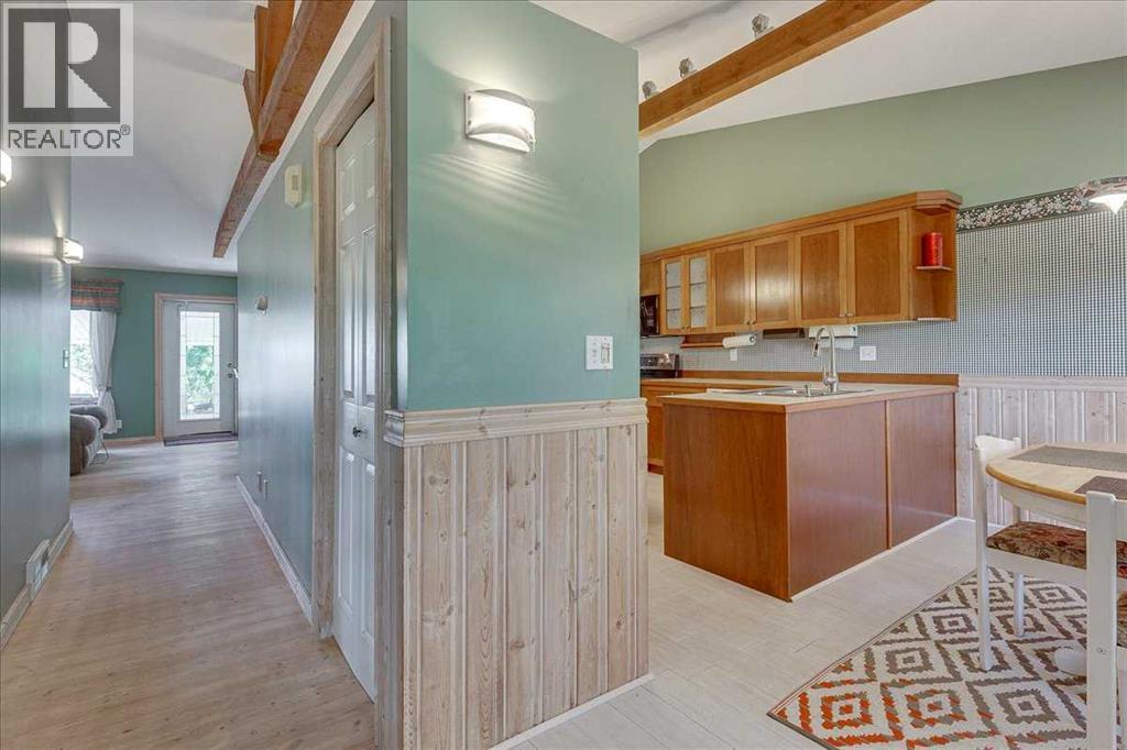 Listing photo – 38240 284 Range, Rural Red Deer County