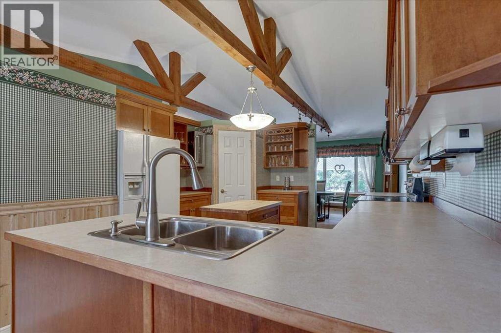 Listing photo – 38240 284 Range, Rural Red Deer County