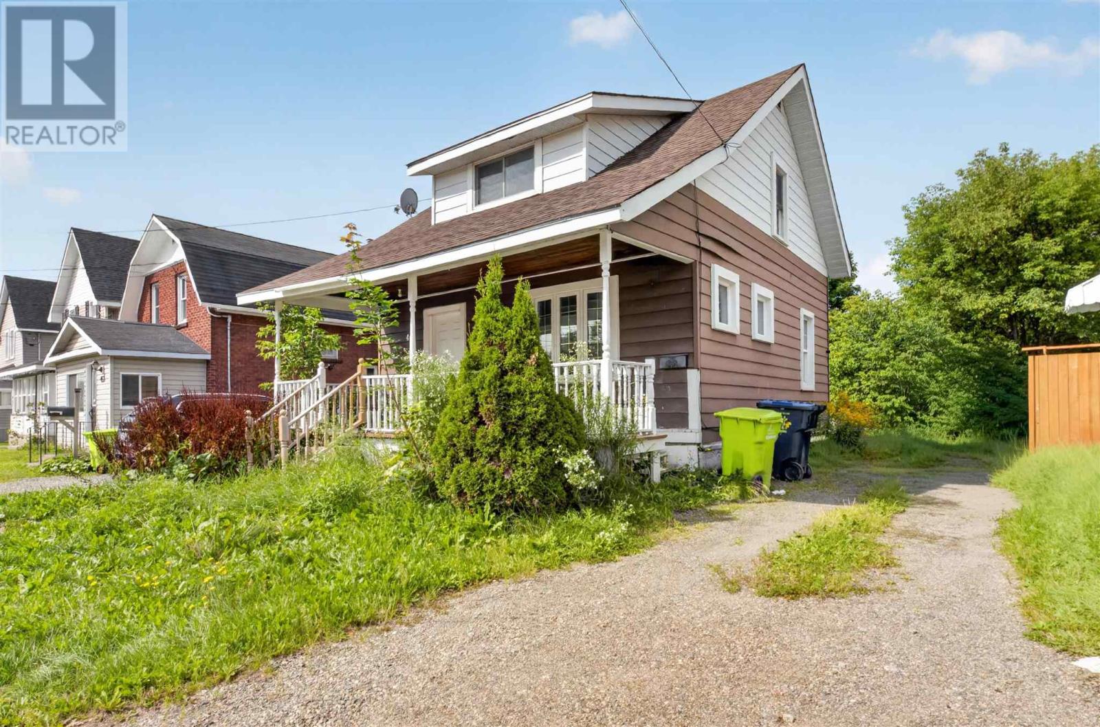 461 John ST - 2