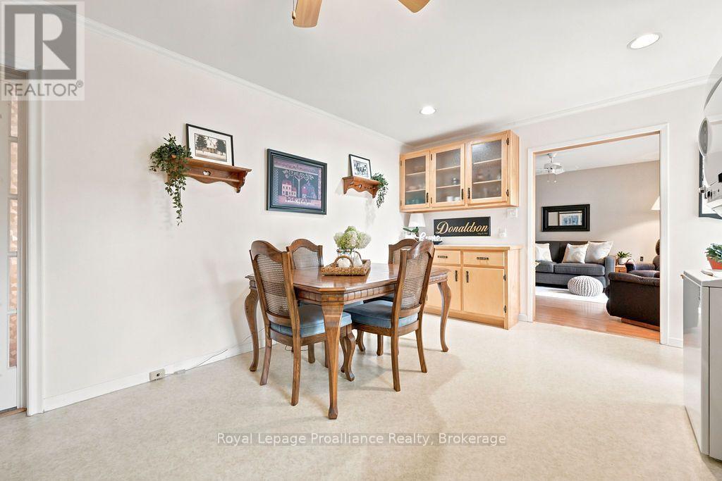 304 HASTINGS STREET N - Image 10