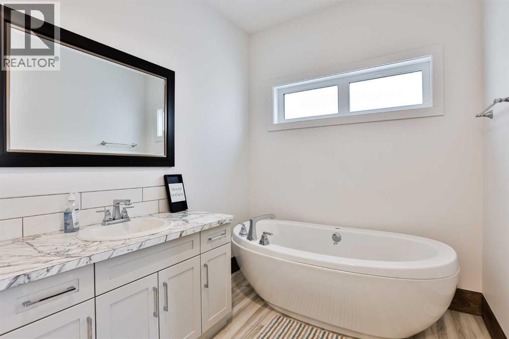 #12 333 Cowan Avenue - 17