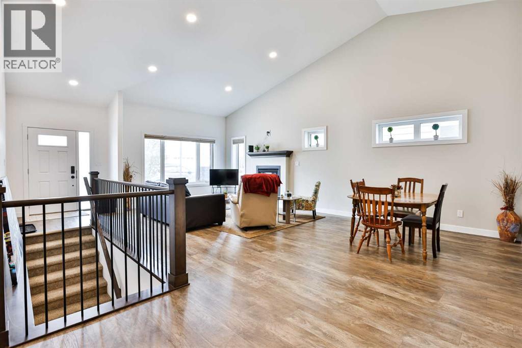 #12 333 Cowan Avenue - 12